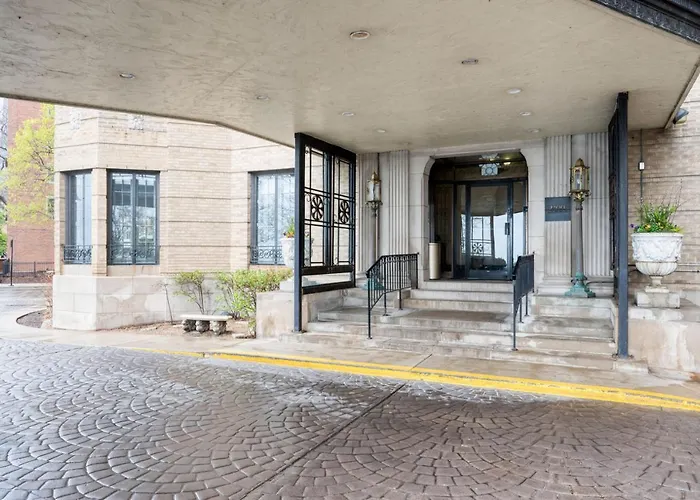 Gold Coast W Doorman Gym 2 Blocks To L Chi-553 Apartment *